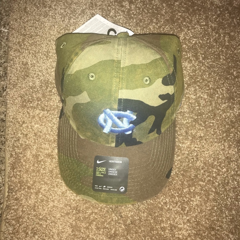 𝅺nike‎ Heritage86 UNC Camo Unisex Cap